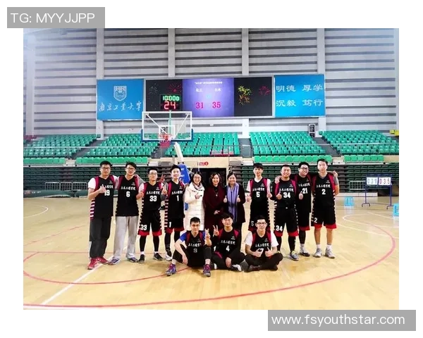 南京篮球队团队协作深度解析与其他球队的对比分析 南京篮球队团队协作深度解析与其他球队的对比分析