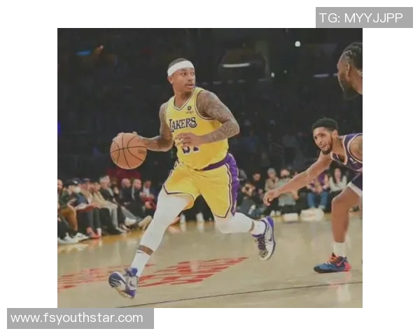 腰椎受伤困扰的足球明星们如何克服伤痛重返赛场的励志故事